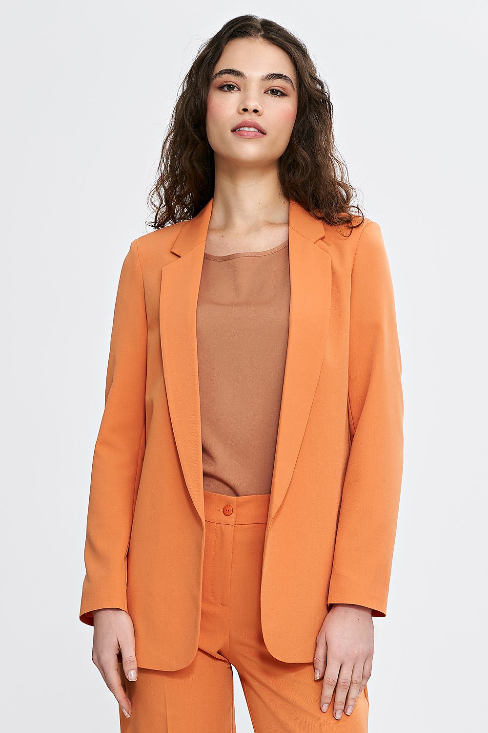 Jakke Nife til dame fra MS StyleHaven, laget av Viskose, farge Oransje, størrelse 38, med short ermer, perfekt til casual; dress