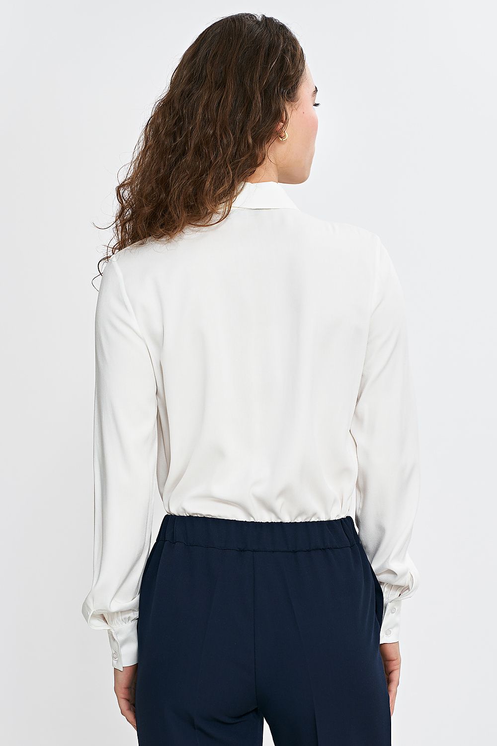 Skjorte Nife til dame fra MS StyleHaven, laget av Viskose, farge beige, størrelse 40, med sleeveless ermer, perfekt til casual; dress