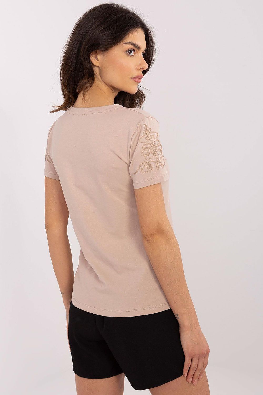 T-skjorte Relevance til dame fra MS StyleHaven, laget av Bomull; Elastan-1, farge beige, størrelse M, med short ermer, perfekt til dress