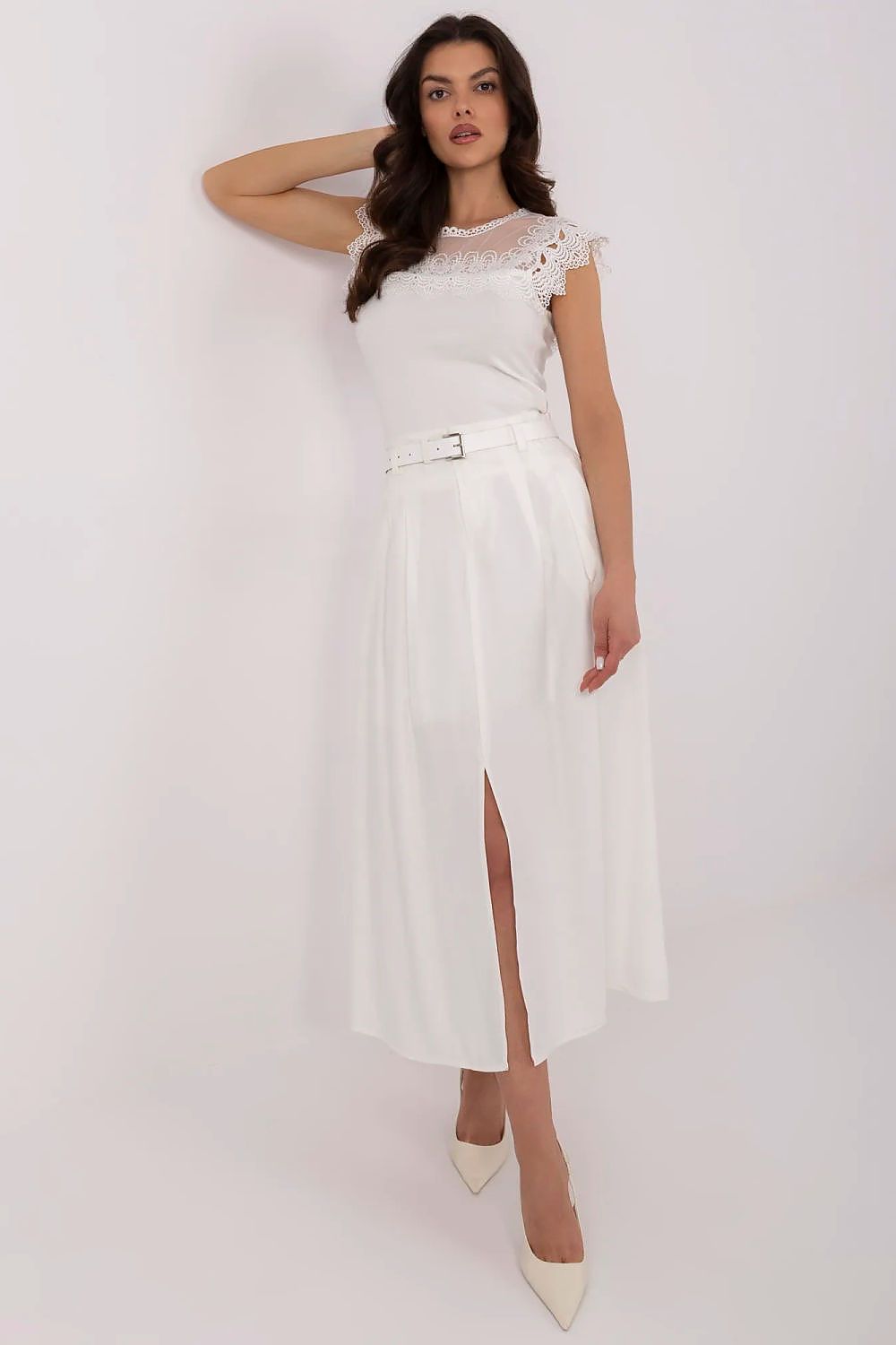 Skjørt NM til dame fra MS StyleHaven, laget av polyester; Viskose, farge beige, størrelse M/L, med short ermer, perfekt til casual; dress