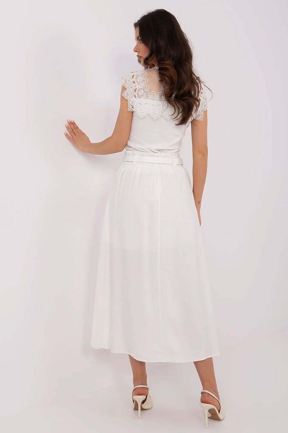 Skjørt NM til dame fra MS StyleHaven, laget av polyester; Viskose, farge beige, størrelse M/L, med short ermer, perfekt til casual; dress