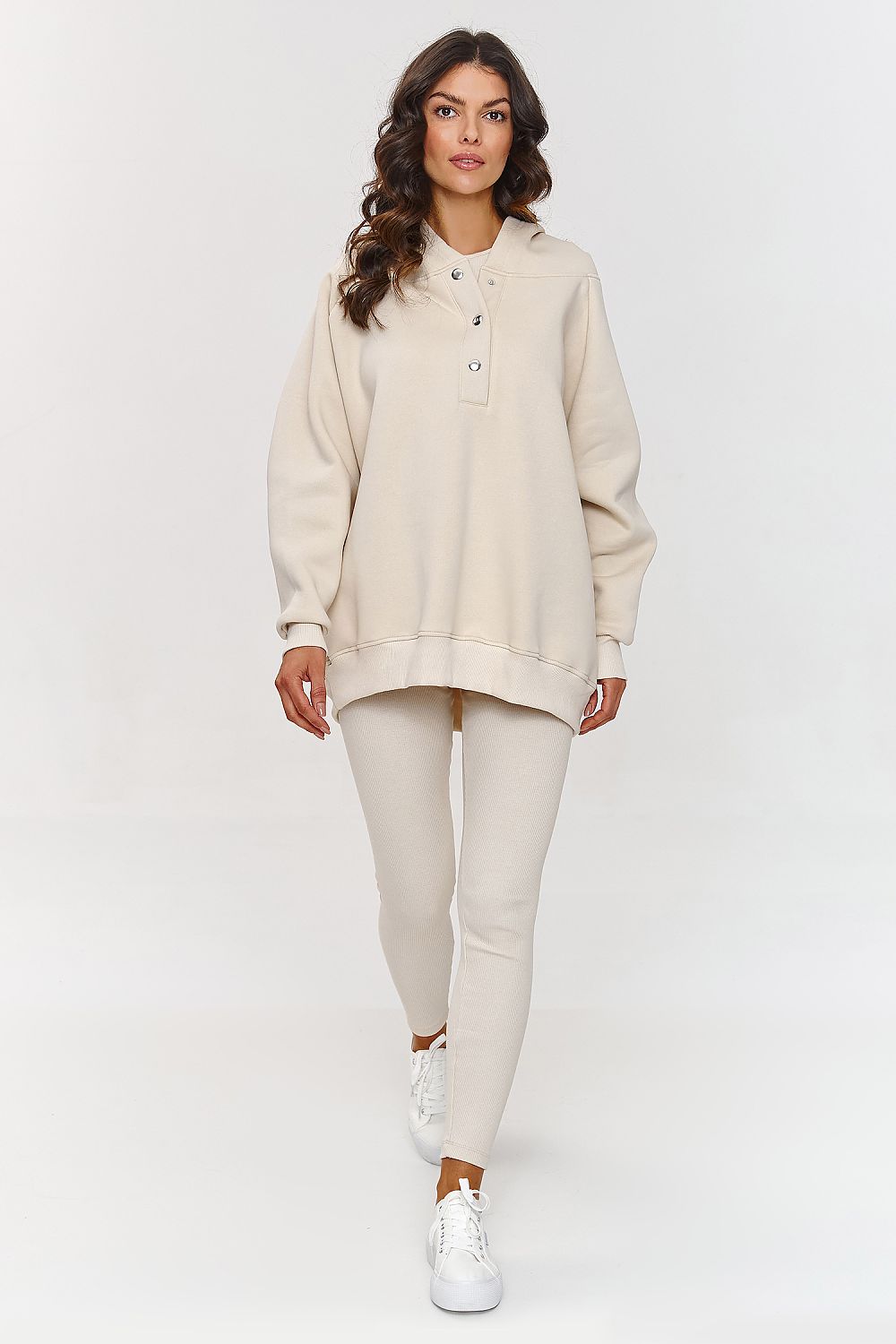 Oppdag vårt utvalg av stilfulle  Sett Makadamia til dame i ulike størrelser og kvalitetsmaterialer – perfekte til jobb, fritid og alle dager. Rask levering og gode priser hos MS Stylehaven. se mer!