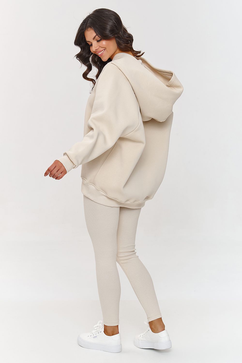 Oppdag vårt utvalg av stilfulle  Sett Makadamia til dame i ulike størrelser og kvalitetsmaterialer – perfekte til jobb, fritid og alle dager. Rask levering og gode priser hos MS Stylehaven. se mer!