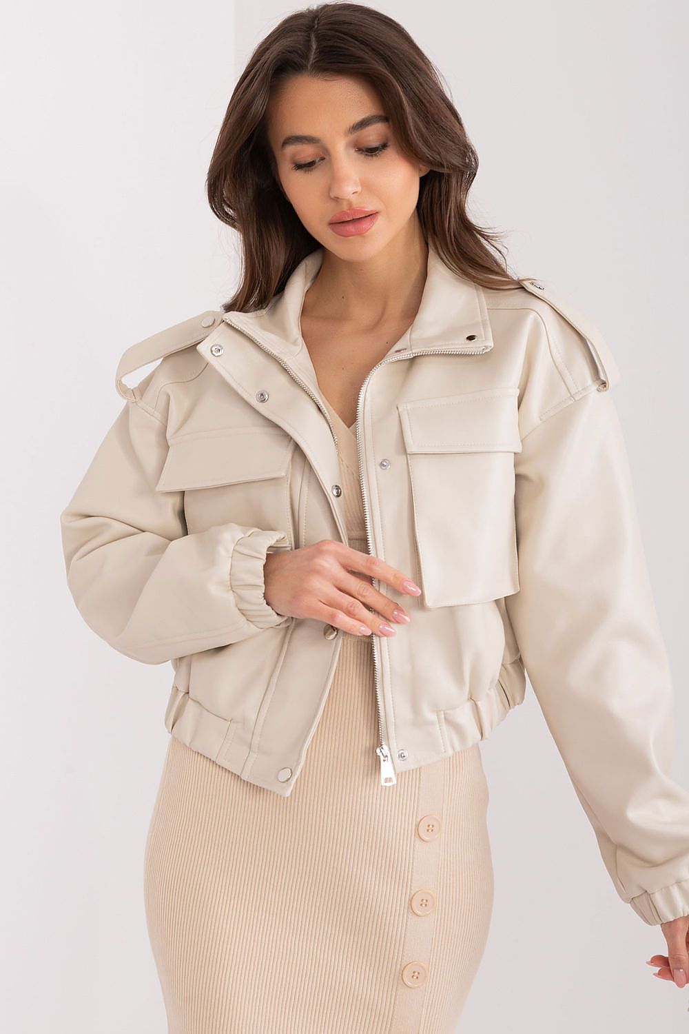 Jakke NM til dame fra MS StyleHaven, laget av rayon; Lin, farge beige, størrelse M/L, med short ermer, perfekt til casual; dress