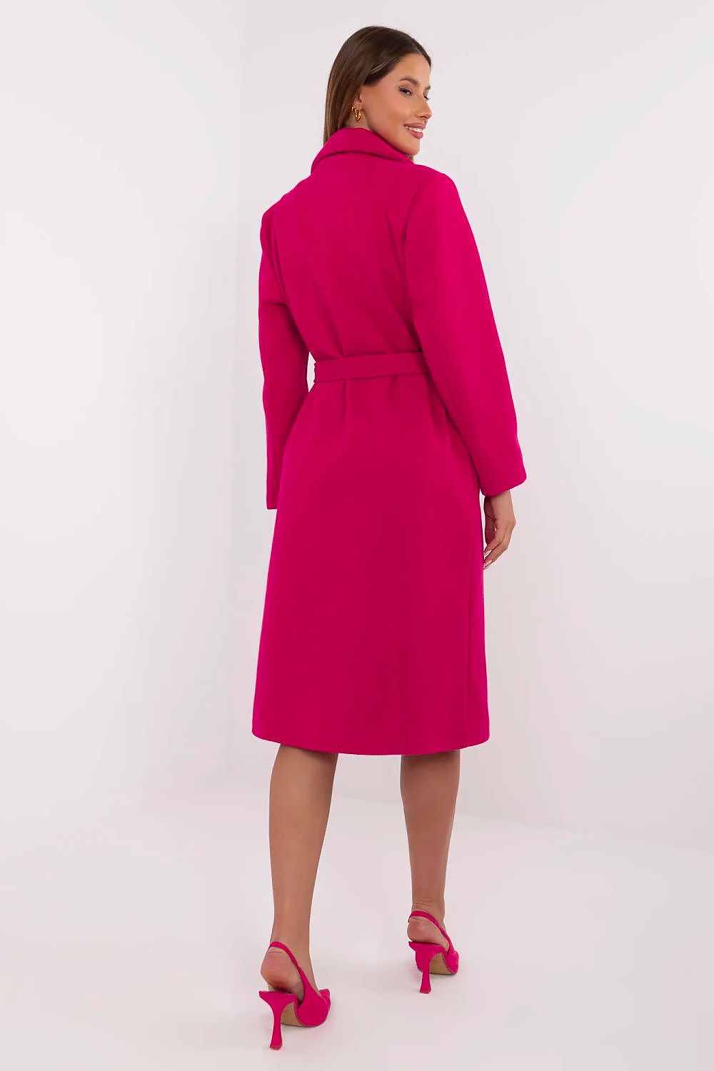 Oppdag vårt utvalg av stilfulle Brun 2 Frakk Italia Moda til dame i ulike størrelser og kvalitetsmaterialer – perfekte til jobb, fritid og alle dager. Rask levering og gode priser hos MS Stylehaven. se mer!