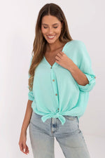 Oppdag vårt utvalg av stilfulle Svart Skjorte Italia Moda til dame i ulike størrelser og kvalitetsmaterialer – perfekte til jobb, fritid og alle dager. Rask levering og gode priser hos MS Stylehaven. se mer!