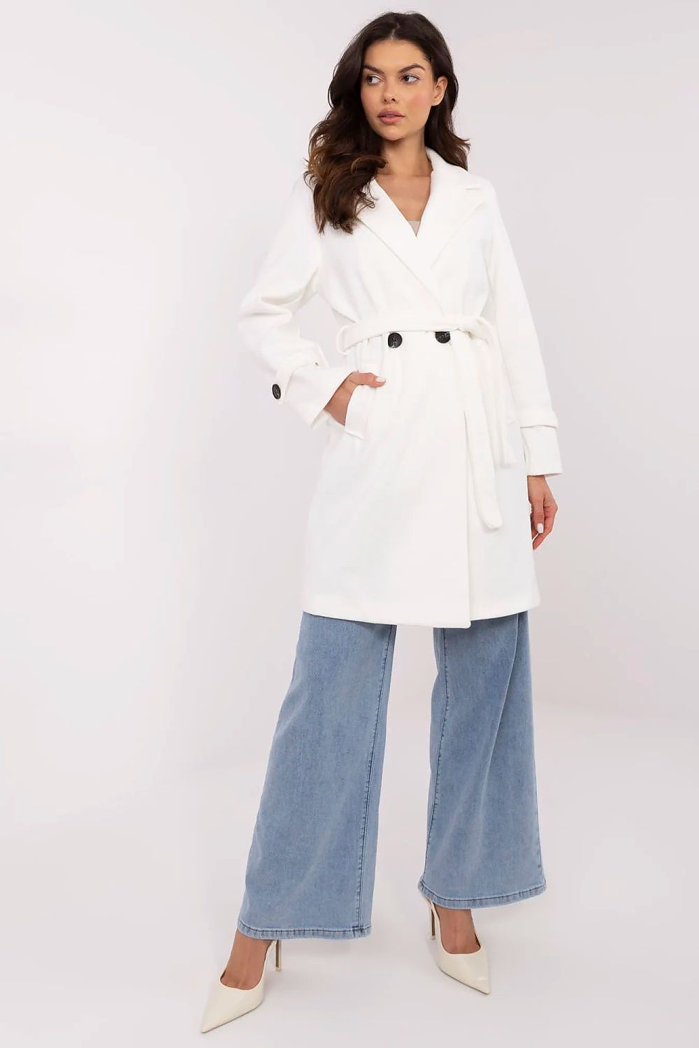 Oppdag vårt utvalg av stilfulle  Frakk Italia Moda til dame i ulike størrelser og kvalitetsmaterialer – perfekte til jobb, fritid og alle dager. Rask levering og gode priser hos MS Stylehaven. se mer!