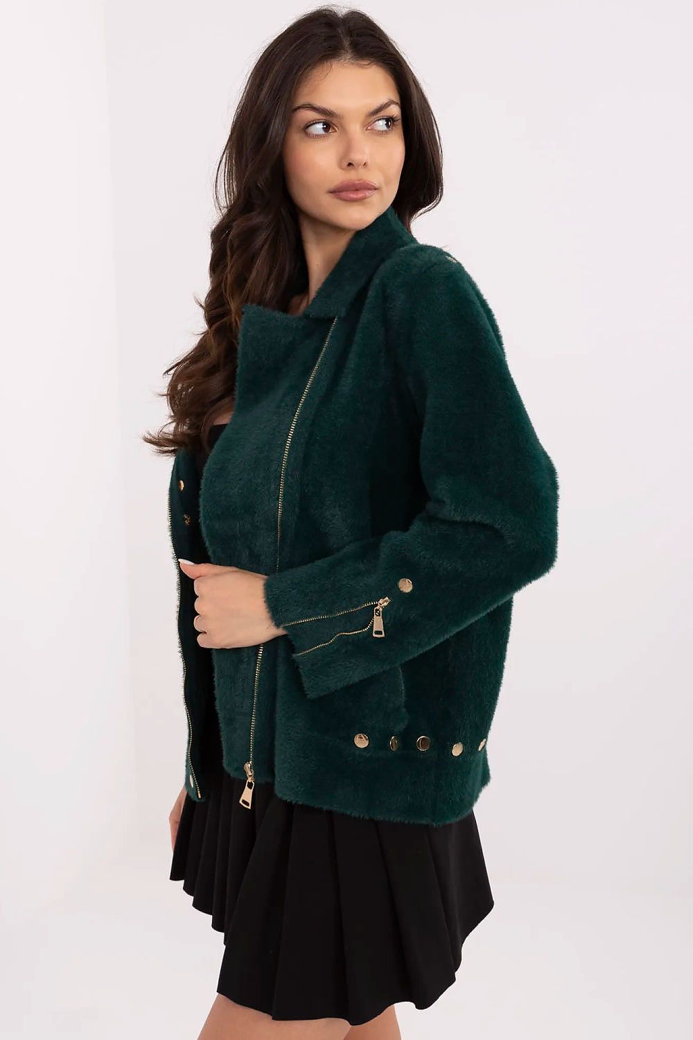 Oppdag vårt utvalg av stilfulle Beige Jakke MBM til dame i ulike størrelser og kvalitetsmaterialer - perfekte til jobb, fritid og alle dager. Rask levering og gode priser hos MS Stylehaven. se mer!