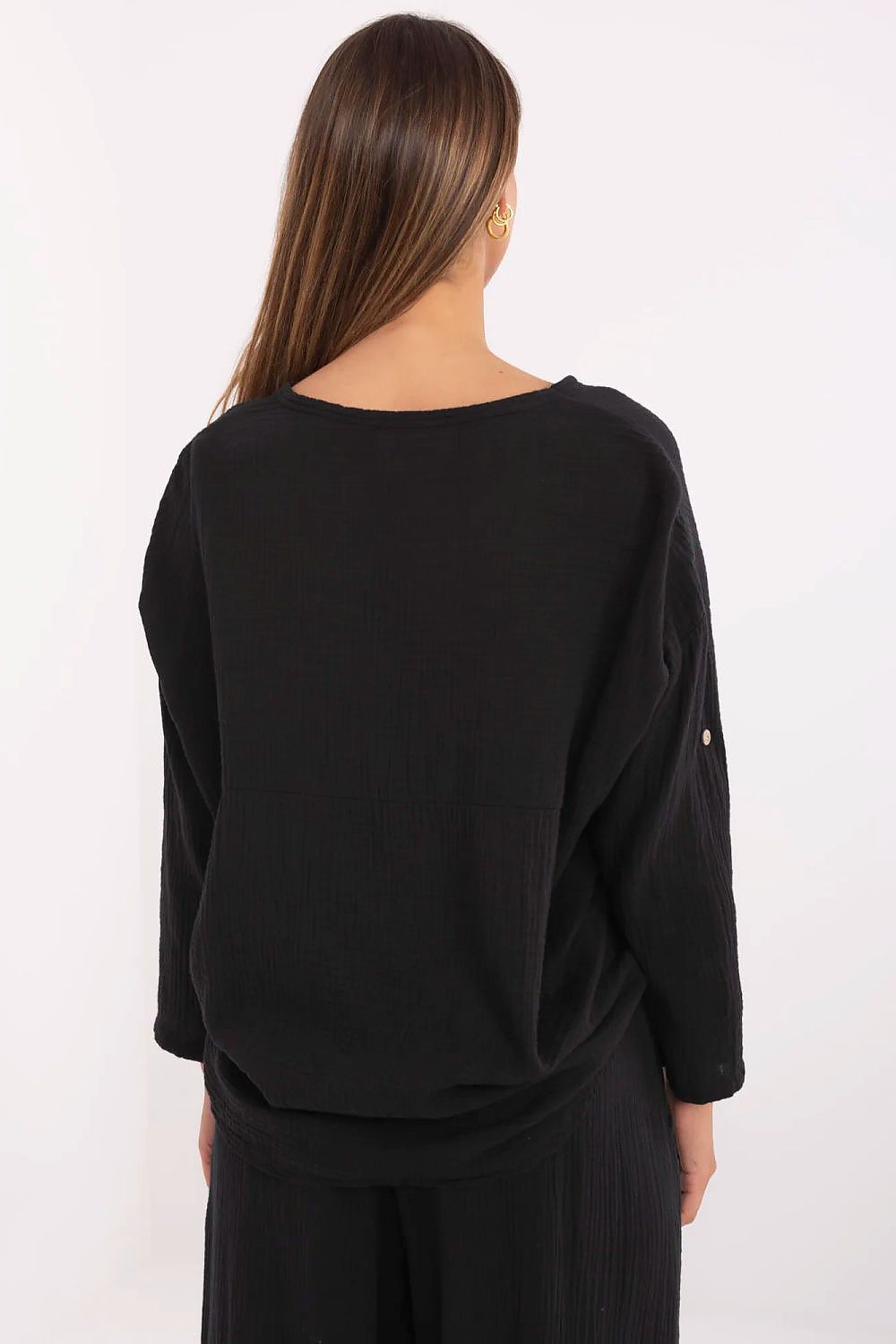 Oppdag vårt utvalg av stilfulle  Skjorte Italia Moda til dame i ulike størrelser og kvalitetsmaterialer – perfekte til jobb, fritid og alle dager. Rask levering og gode priser hos MS Stylehaven. se mer!