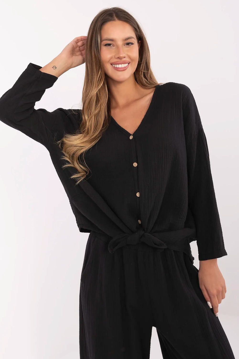 Oppdag vårt utvalg av stilfulle  Skjorte Italia Moda til dame i ulike størrelser og kvalitetsmaterialer – perfekte til jobb, fritid og alle dager. Rask levering og gode priser hos MS Stylehaven. se mer!