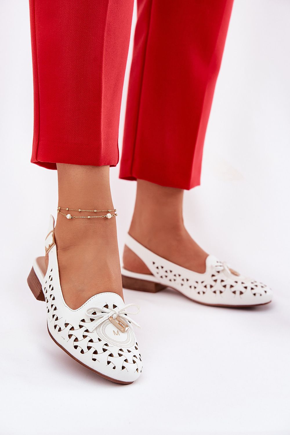 ballerina-sko Step in style til dame fra MS StyleHaven, laget av Bomull; polyester, med detaljer i leather, farge Hvit, størrelse 36, med 45720 ermer, hælhøyde flat, skostørrelse 36; 37; 38; 39; 40; 41, perfekt til casual; dress