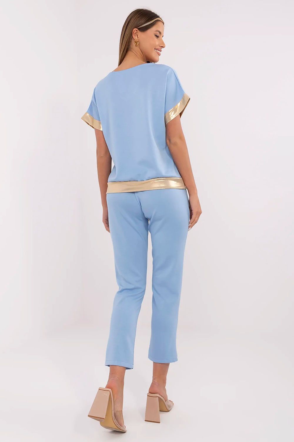 Oppdag vårt utvalg av stilfulle  Sett Italia Moda til dame i ulike størrelser og kvalitetsmaterialer – perfekte til jobb, fritid og alle dager. Rask levering og gode priser hos MS Stylehaven. se mer!