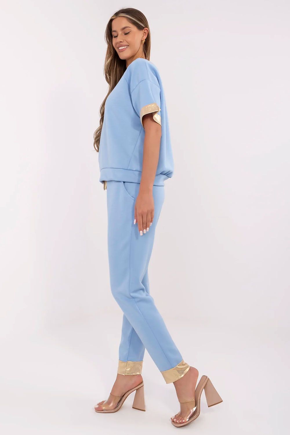 Oppdag vårt utvalg av stilfulle Svart Sett Italia Moda til dame i ulike størrelser og kvalitetsmaterialer – perfekte til jobb, fritid og alle dager. Rask levering og gode priser hos MS Stylehaven. se mer!