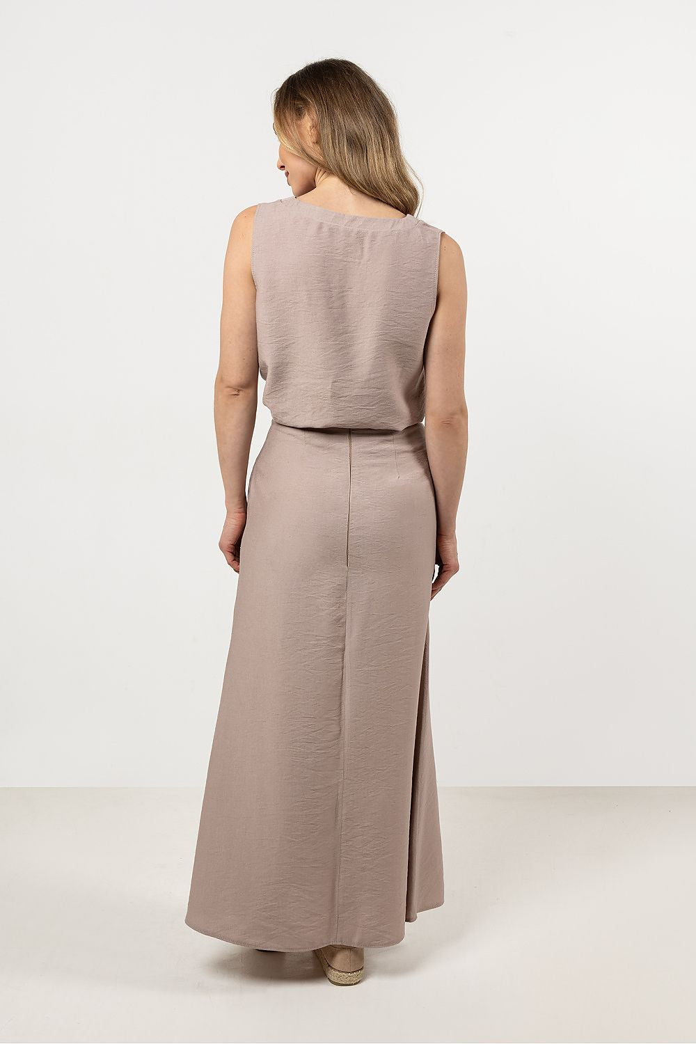Langt skjørt awama til dame fra MS StyleHaven, laget av Bomull, farge Brun, størrelse M, med short ermer, perfekt til casual; dress