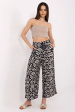 Lette og komfortable damebukser med trykt viskose til dame fra MS StyleHaven, laget av Viskose, farge Svart, størrelse XL, med short ermer, perfekt til casual; dress
