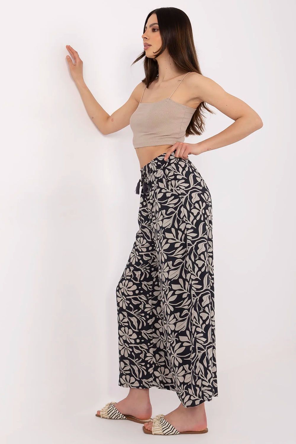 Lette og komfortable damebukser med trykt viskose til dame fra MS StyleHaven, laget av Viskose, farge Blå, størrelse XS, med short ermer, perfekt til casual; dress