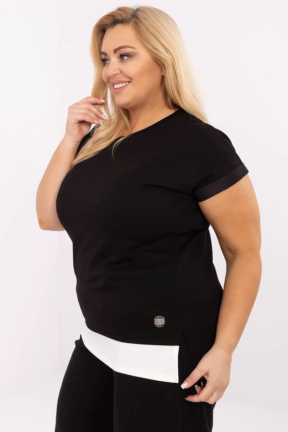 Oppdag vårt utvalg av stilfulle  Plus size bluse - Relevance til dame i ulike størrelser og kvalitetsmaterialer – perfekte til jobb, fritid og alle dager. Rask levering og gode priser hos MS Stylehaven. se mer!