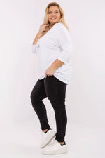 Oppdag vårt utvalg av stilfulle  Plus size bluse - Relevance til dame i ulike størrelser og kvalitetsmaterialer – perfekte til jobb, fritid og alle dager. Rask levering og gode priser hos MS Stylehaven. se mer!