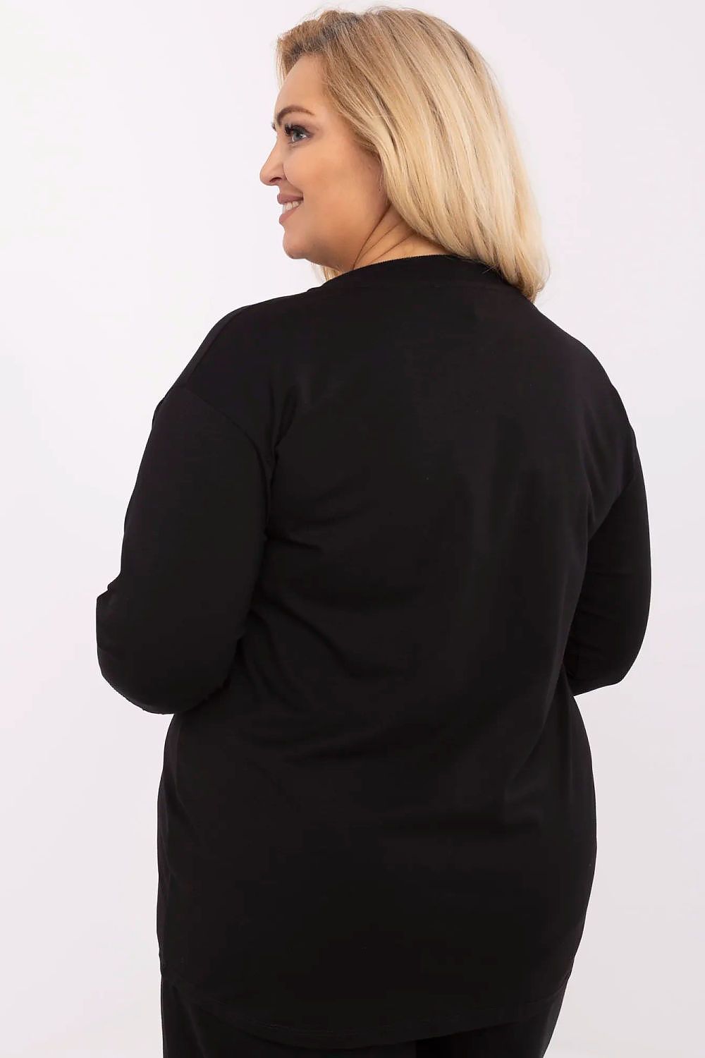 Oppdag vårt utvalg av stilfulle  Plus size bluse - Relevance til dame i ulike størrelser og kvalitetsmaterialer – perfekte til jobb, fritid og alle dager. Rask levering og gode priser hos MS Stylehaven. se mer!