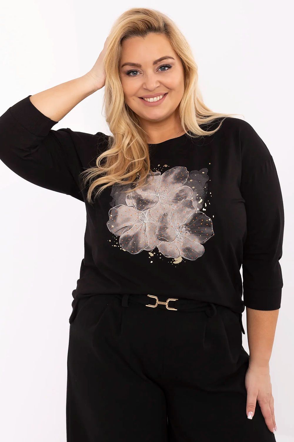 Oppdag vårt utvalg av stilfulle Svart Plus size bluse - Relevance til dame i ulike størrelser og kvalitetsmaterialer - perfekte til jobb, fritid og alle dager. Rask levering og gode priser hos MS Stylehaven. se mer!