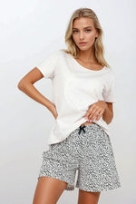 Pyjamas Momenti Per Me til dame fra MS StyleHaven, laget av Bomull, farge beige, størrelse XL, med 45720 ermer, perfekt til casual; dress