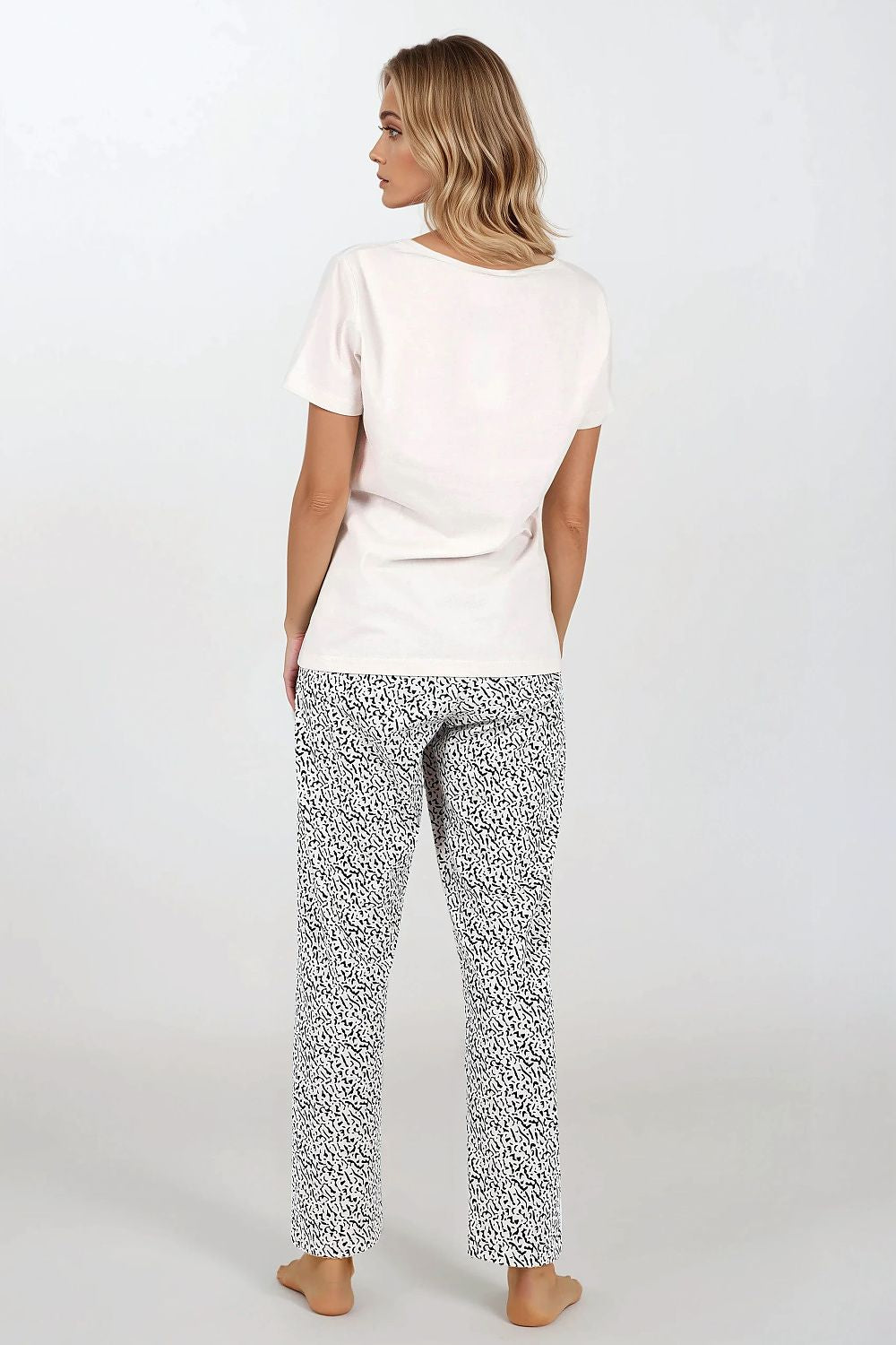 Pyjamas Momenti Per Me til dame fra MS StyleHaven, laget av Bomull, farge beige, størrelse L, med 45720 ermer, perfekt til casual; dress