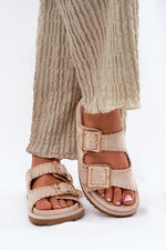 Flip-flops Step in Style til dame fra MS StyleHaven, laget av Bomull, med detaljer i suede; leather, farge beige, størrelse 36, med short ermer, hælhøyde high, skostørrelse 36; 37; 38; 39; 40; 41, perfekt til dress; casual