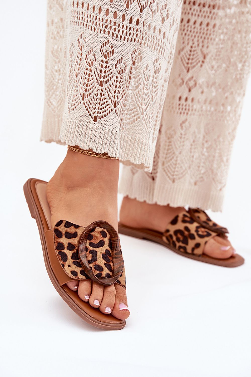 Flip-flops Step in Style til dame fra MS StyleHaven, laget av Bomull, med detaljer i faux-leather, farge Brun, størrelse 36, med short ermer, hælhøyde flat, skostørrelse 36; 37; 38; 39; 40; 41, perfekt til casual