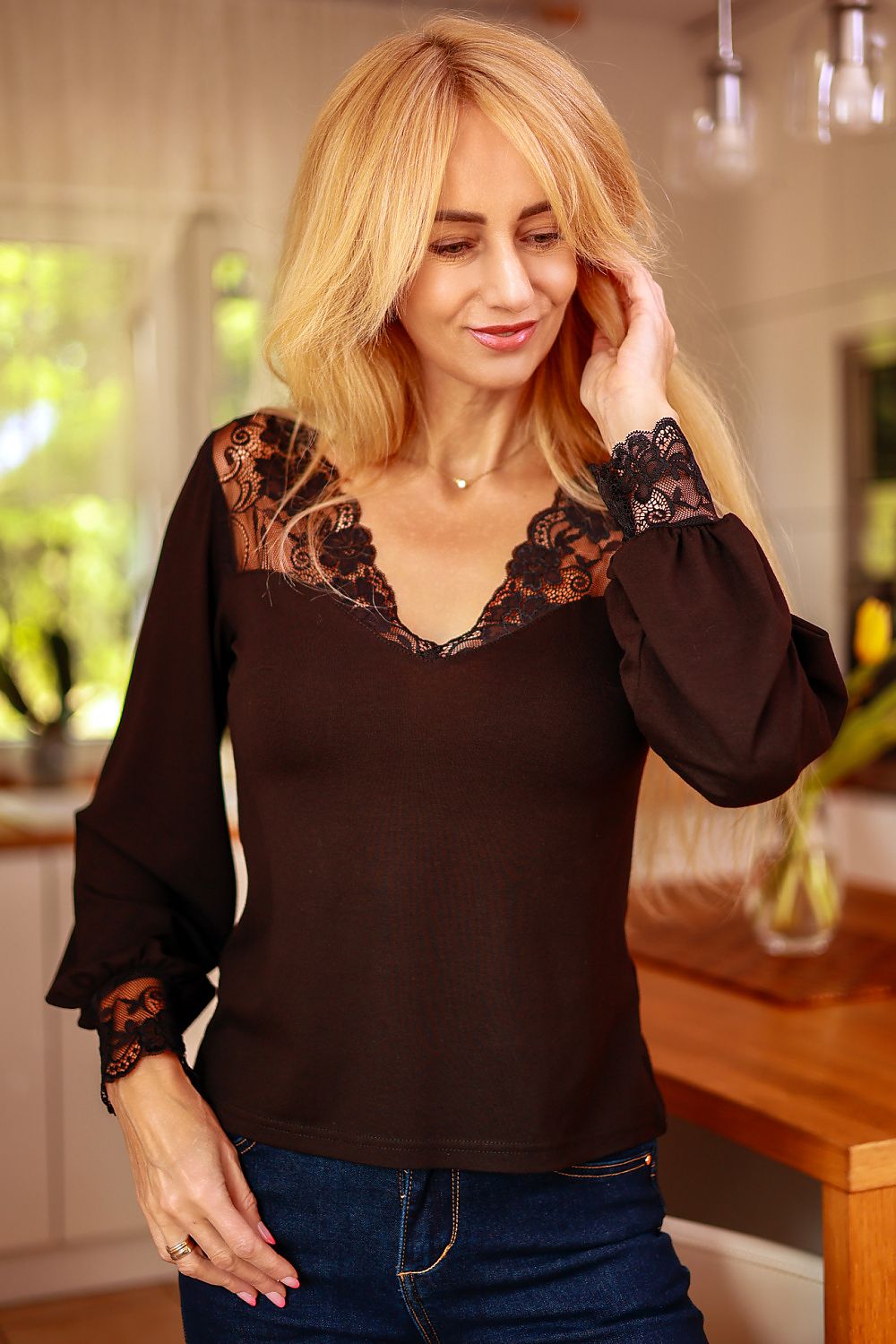 Bluse Mirale til dame fra MS StyleHaven, laget av Viskose, farge Svart, størrelse s, med long ermer, perfekt til dress