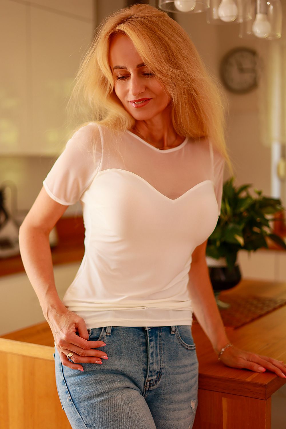 Bluse Mirale til dame fra MS StyleHaven, laget av Netting, farge beige, størrelse s, med short ermer, perfekt til dress