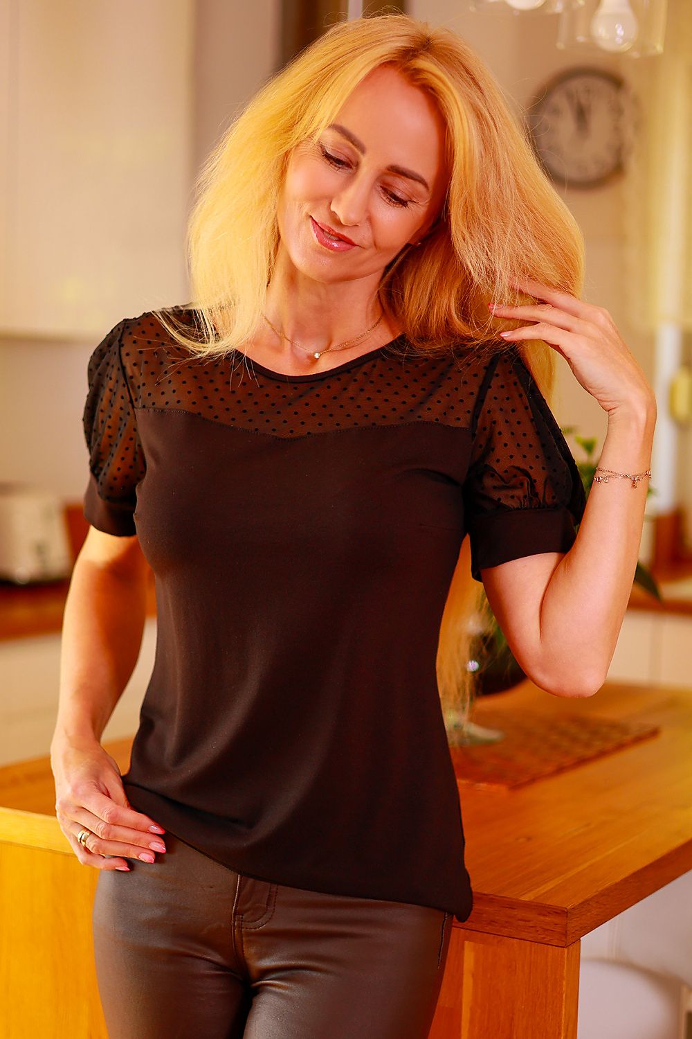 Bluse Mirale til dame fra MS StyleHaven, laget av Viskose, farge Svart, størrelse s, med 45720 ermer, perfekt til dress