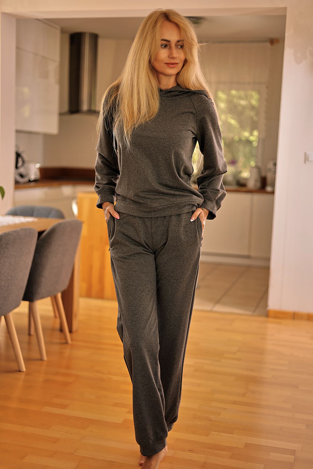 Sett Mirale til dame fra MS StyleHaven, laget av Bomull; Elastan-1, farge Grå, størrelse s, med long ermer, perfekt til dress