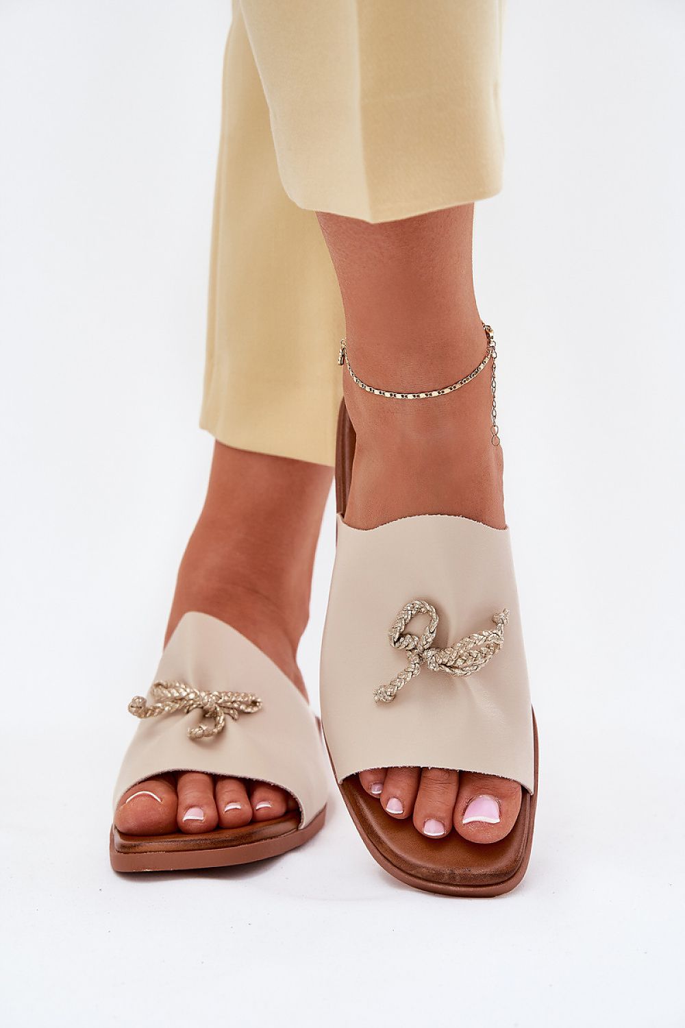 Flip-flops Step in Style til dame fra MS StyleHaven, laget av Bomull, med detaljer i synthetic, farge beige, størrelse 36, med short ermer, hælhøyde flat, skostørrelse 36; 37; 38; 39; 40; 41, perfekt til casual