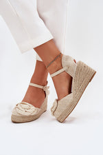 Buskin Step in Style til dame fra MS StyleHaven, laget av Bomull, med detaljer i canvas, farge beige, størrelse 36, med short ermer, hælhøyde low, skostørrelse 36; 37; 38; 39; 40; 41, perfekt til dress; casual