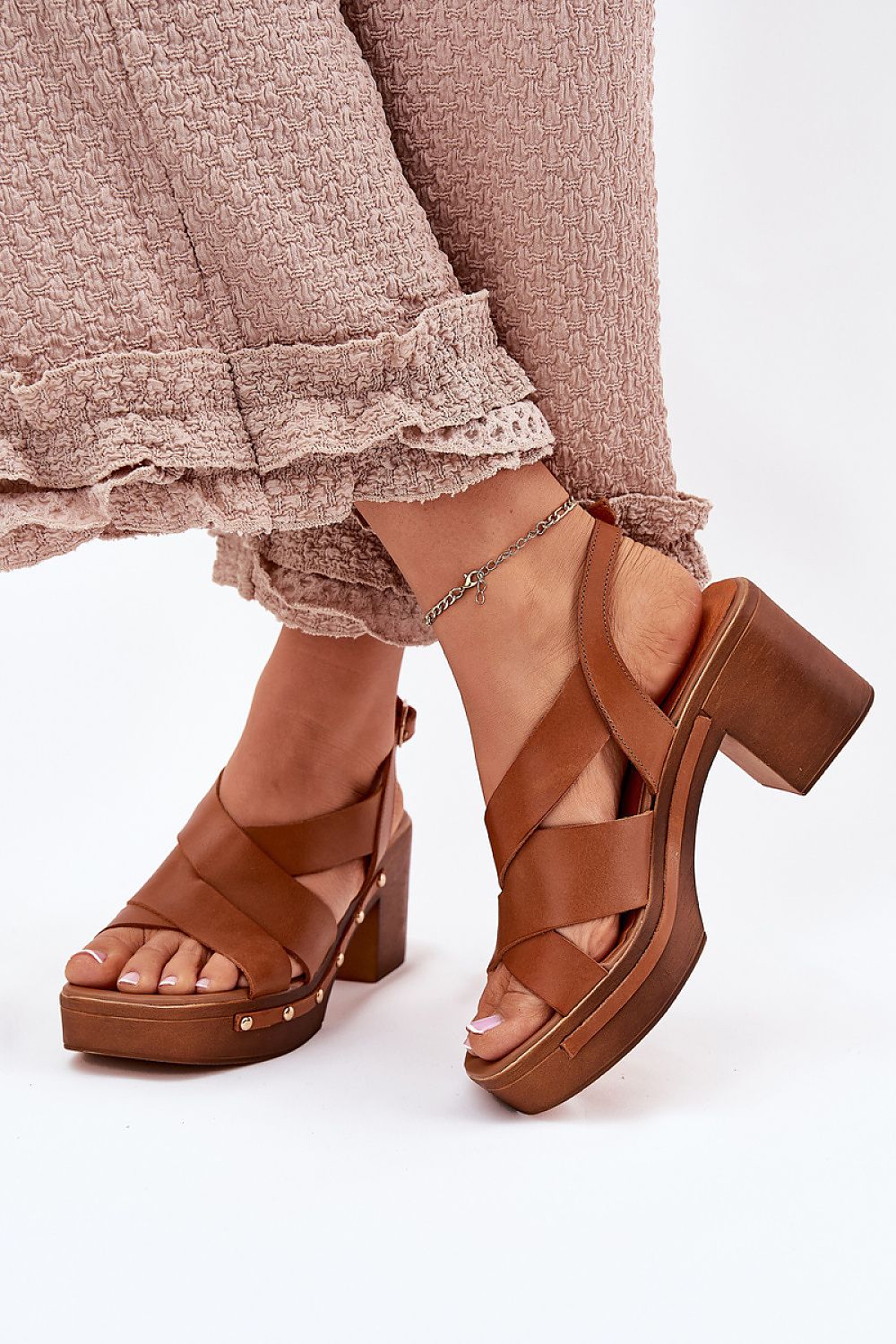Hælsandaler Step in style til dame fra MS StyleHaven, laget av Bomull, farge Brun, størrelse 38, med short ermer, perfekt til dress