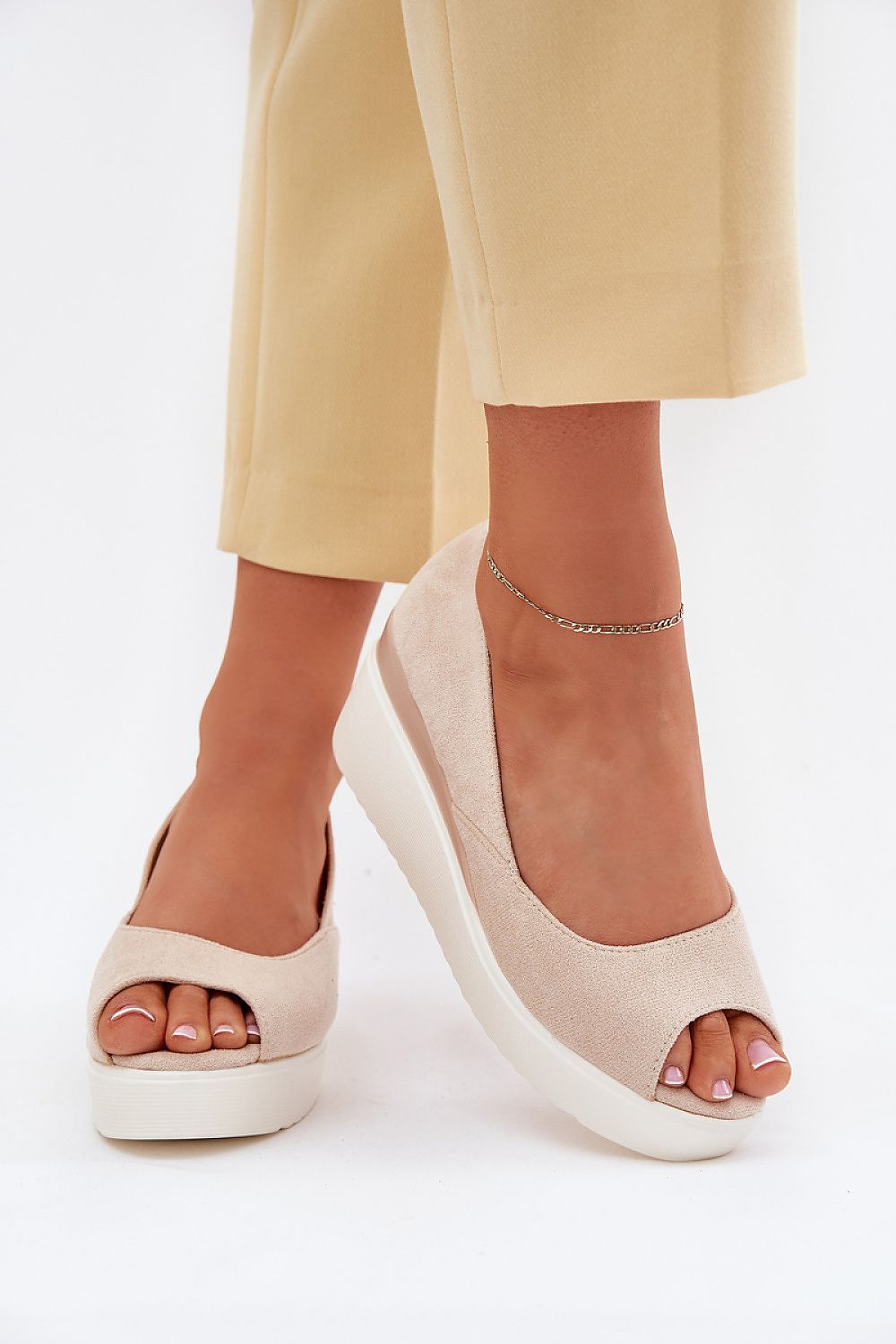 Buskin Step in Style til dame fra MS StyleHaven, laget av Bomull, farge beige, størrelse 38, med short ermer, perfekt til casual