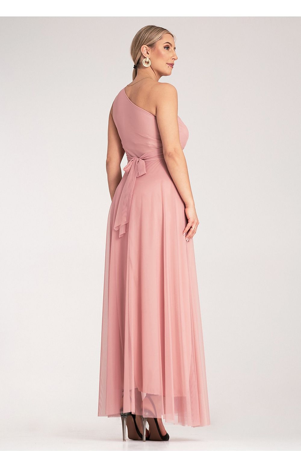 Aftenkjole Figl til dame fra MS StyleHaven, laget av polyester, farge Svart, størrelse S/M, med sleeveless ermer, perfekt til dress
