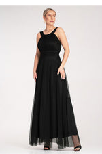 Aftenkjole Figl til dame fra MS StyleHaven, laget av polyester, farge Svart, størrelse S/M, med sleeveless ermer, perfekt til dress