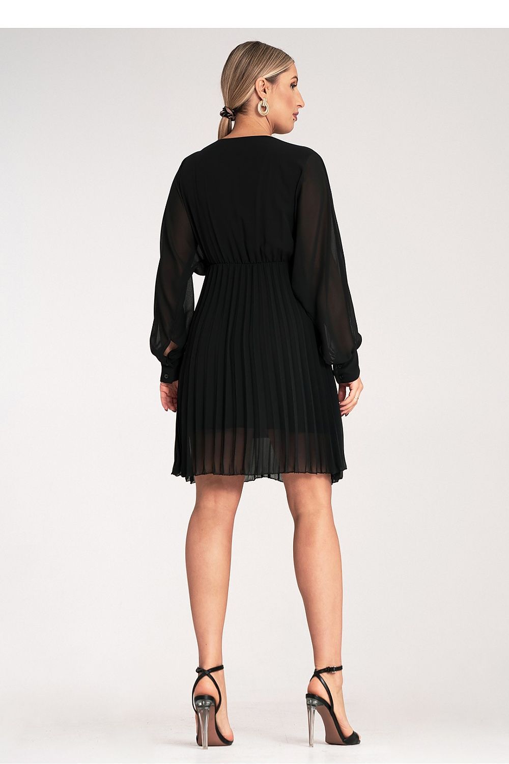 Cocktailkjole Figl til dame fra MS StyleHaven, laget av polyester; Viskose, farge Svart, størrelse S/M, med long ermer, perfekt til dress