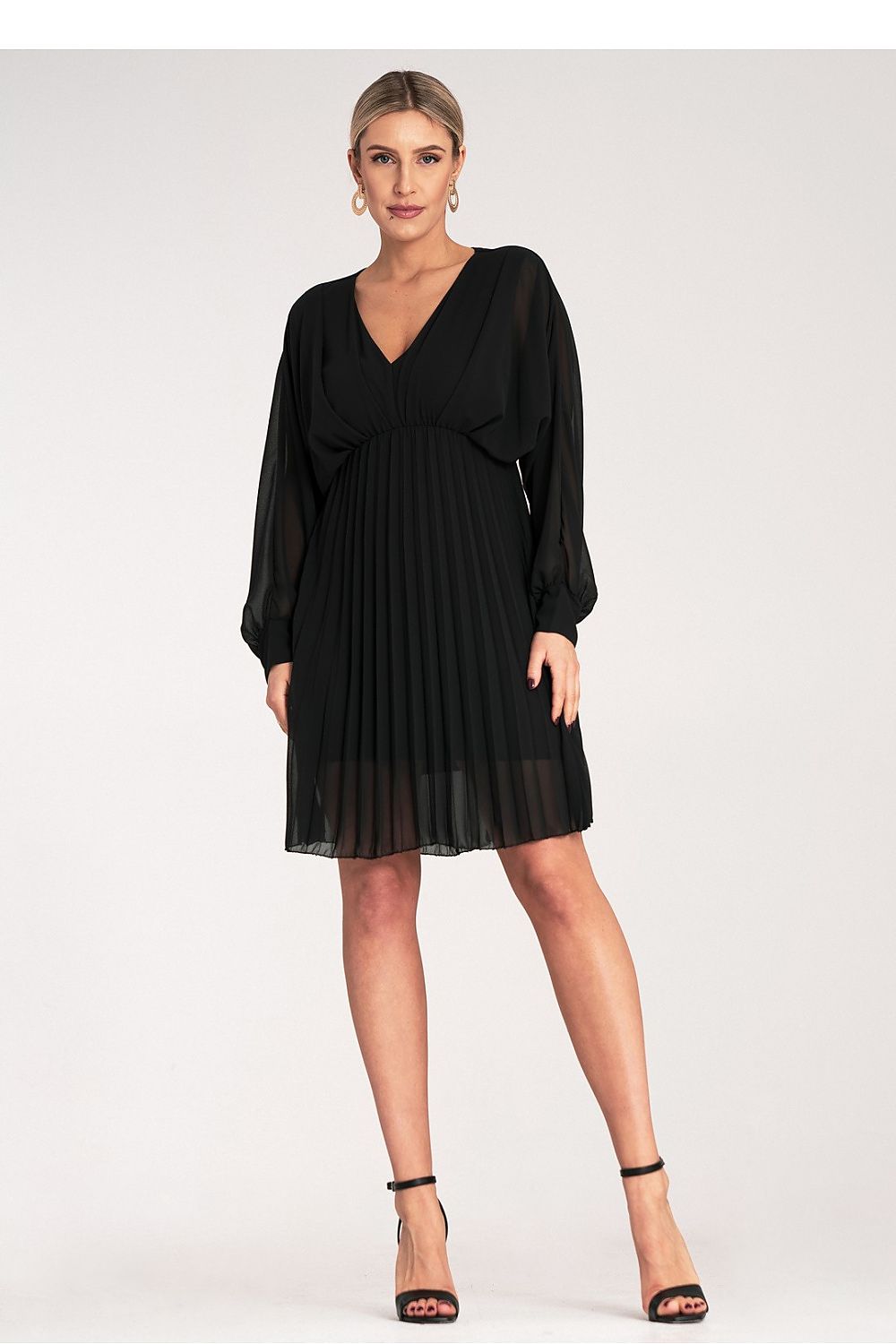 Cocktailkjole Figl til dame fra MS StyleHaven, laget av polyester; Viskose, farge Svart, størrelse S/M, med long ermer, perfekt til dress