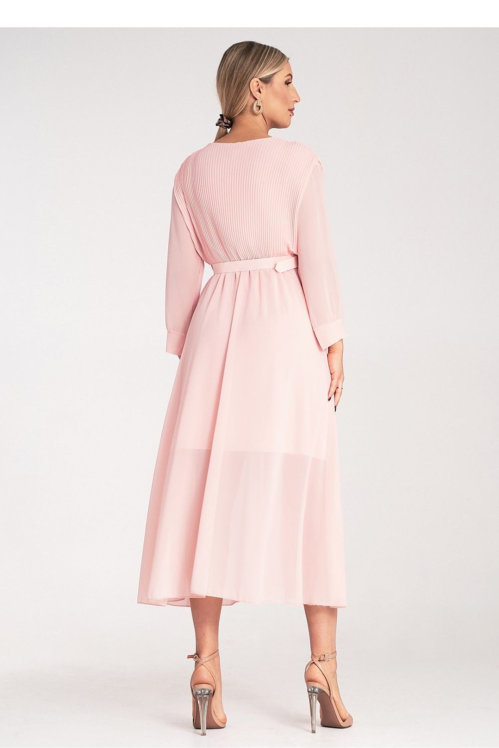 Cocktailkjole Figl til dame fra MS StyleHaven, laget av polyester, farge Rosa, størrelse S/M, med long ermer, perfekt til dress
