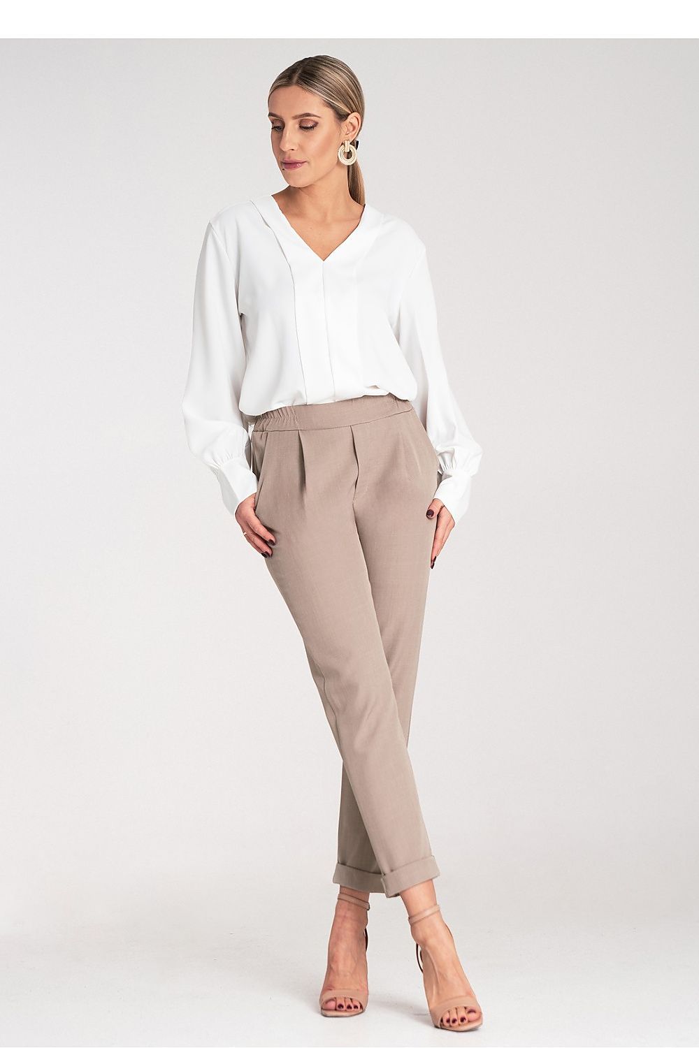 Damebukser Figl til dame fra MS StyleHaven, laget av polyester, farge beige, størrelse S/M, med 3-4; long ermer, perfekt til dress