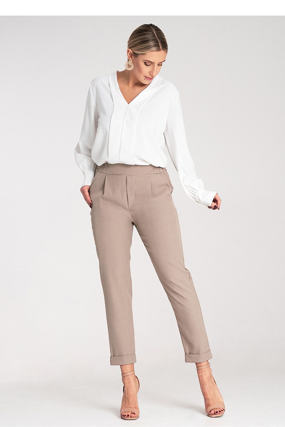 Damebukser Figl til dame fra MS StyleHaven, laget av polyester, farge beige, størrelse S/M, med 3-4; long ermer, perfekt til dress