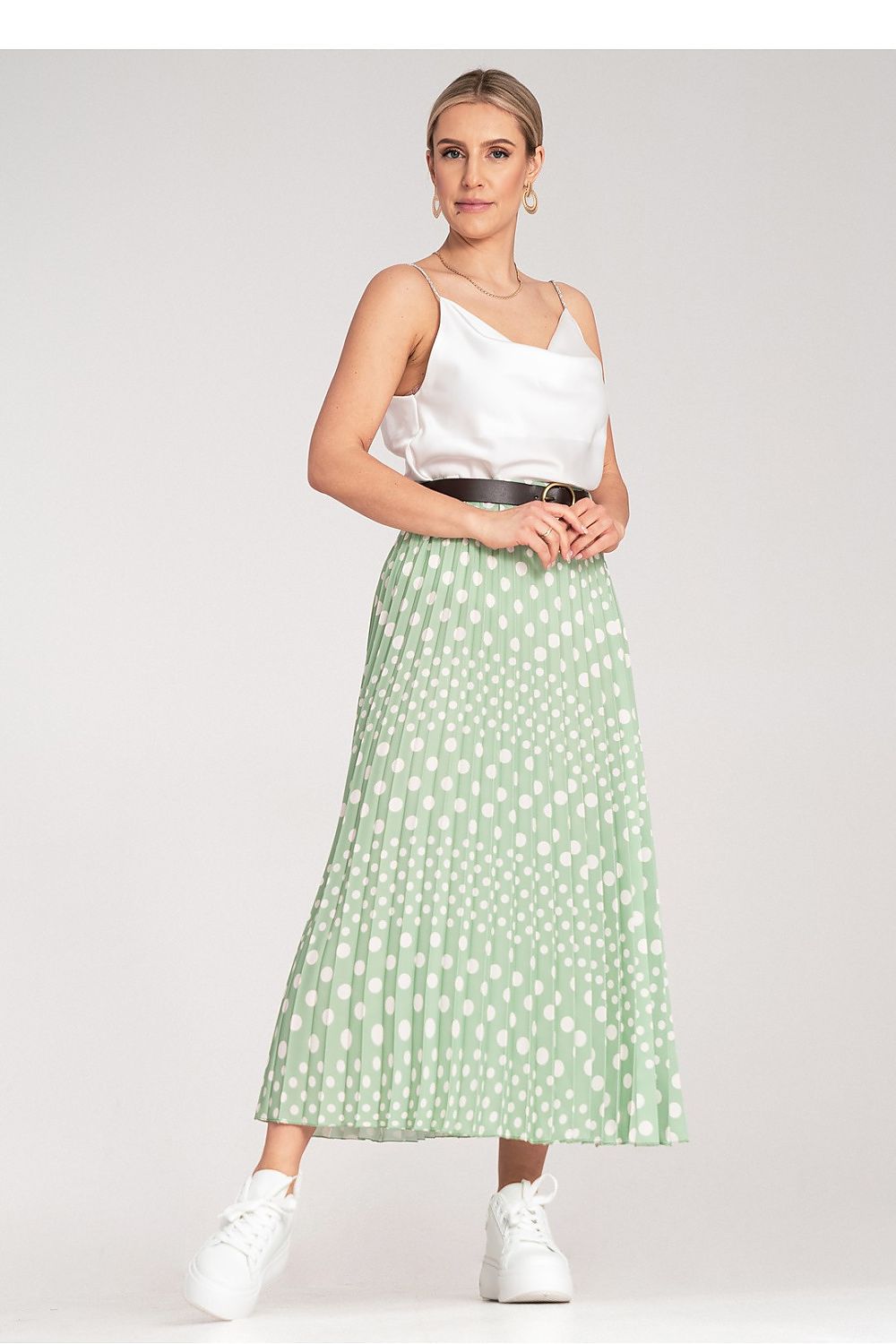 Skjørt Figl til dame fra MS StyleHaven, laget av polyester, farge Grønn, størrelse S/M, med 3-4; long ermer, perfekt til dress