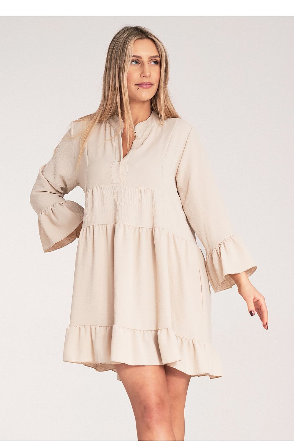 Dagkjole Figl til dame fra MS StyleHaven, laget av polyester, farge beige, størrelse S/M, med long ermer, perfekt til dress