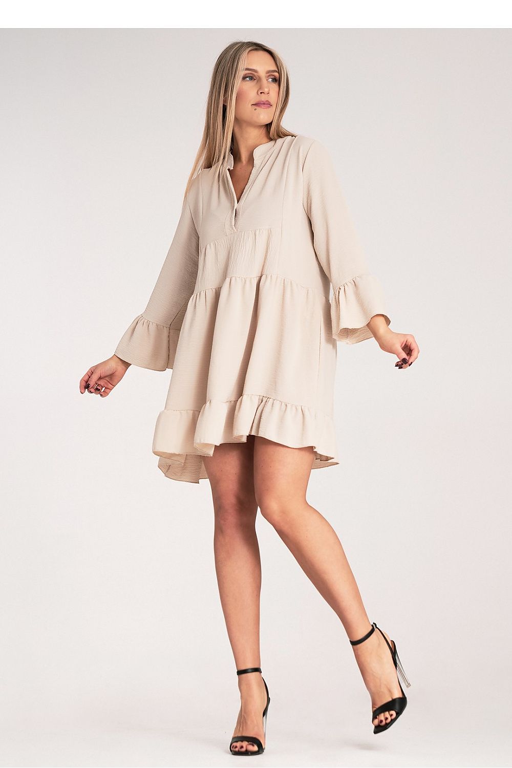 Dagkjole Figl til dame fra MS StyleHaven, laget av polyester, farge beige, størrelse S/M, med long ermer, perfekt til dress