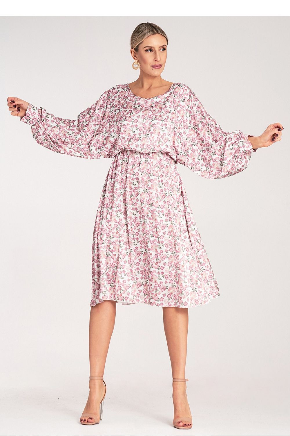 Dagkjole Figl til dame fra MS StyleHaven, laget av Sateng; polyester, farge Svart, størrelse S/M, med long ermer, perfekt til dress