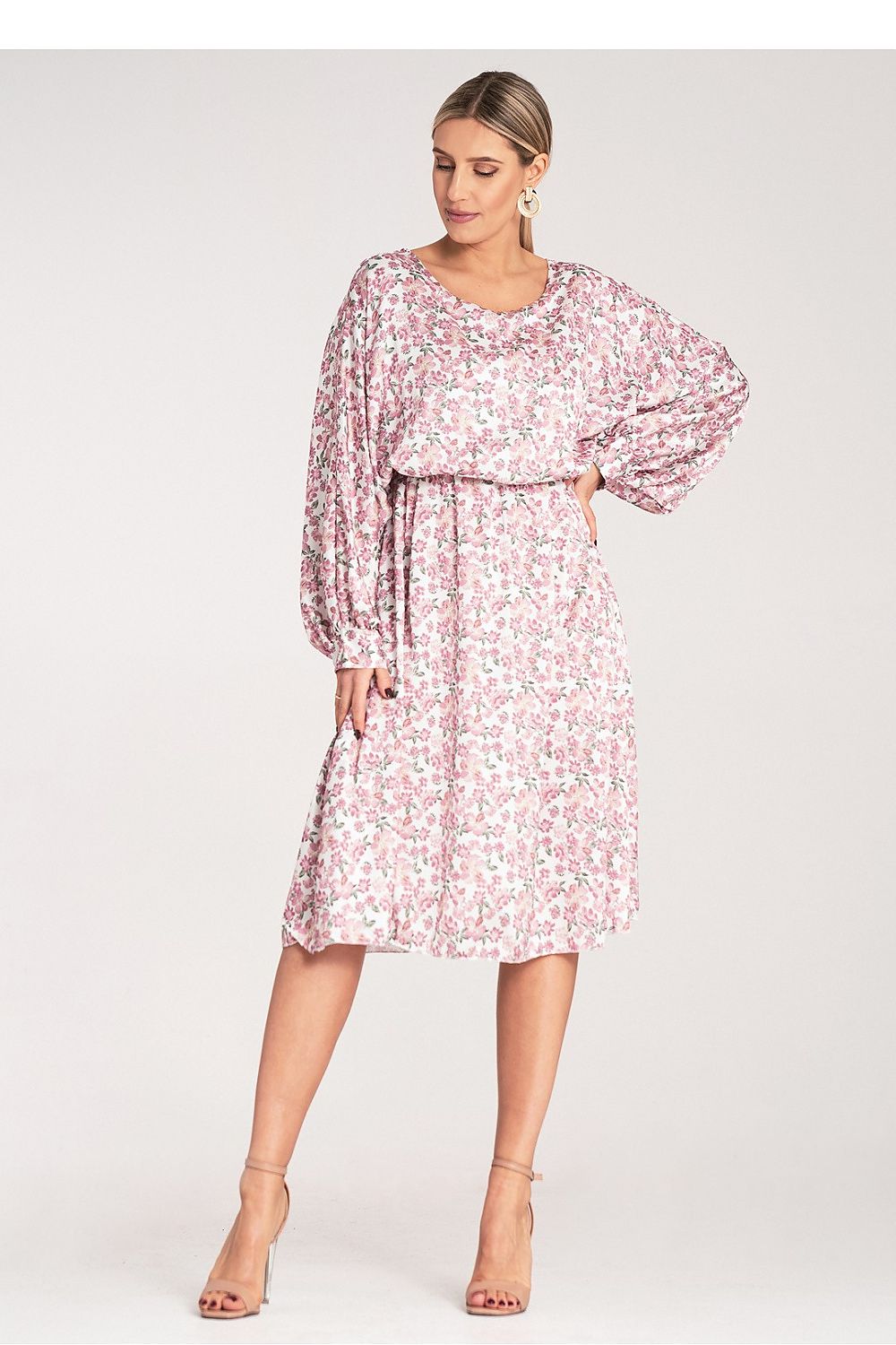 Dagkjole Figl til dame fra MS StyleHaven, laget av Sateng; polyester, farge Svart, størrelse S/M, med long ermer, perfekt til dress