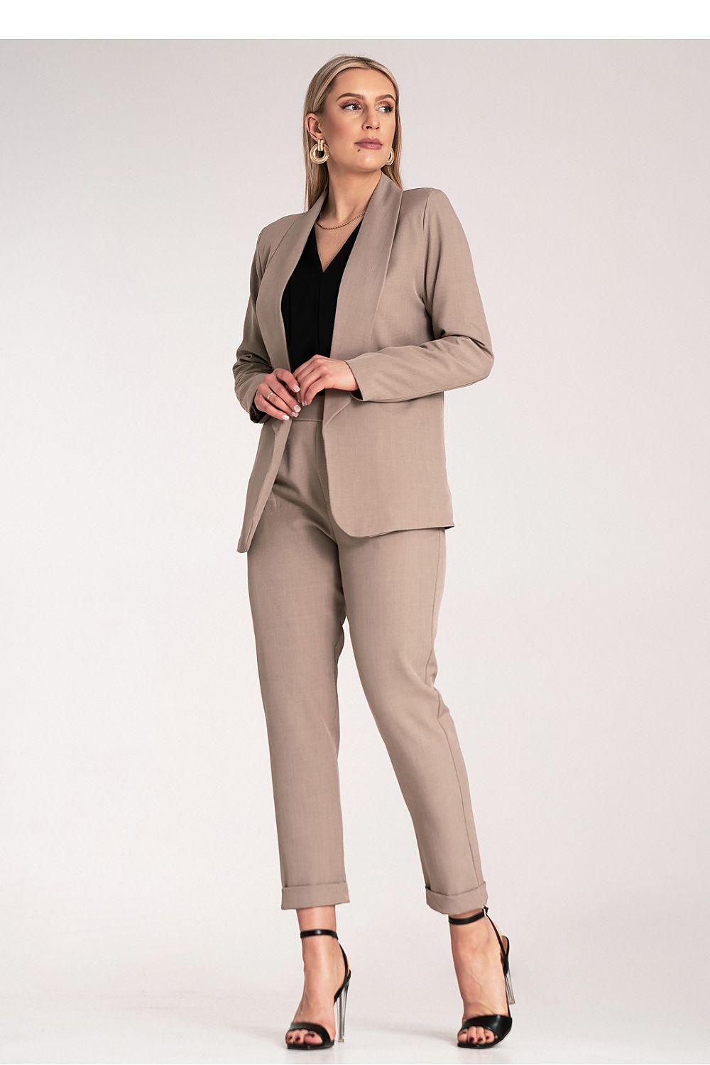 Jakke Figl til dame fra MS StyleHaven, laget av polyester, farge beige 2, størrelse S/M, med long ermer, perfekt til dress