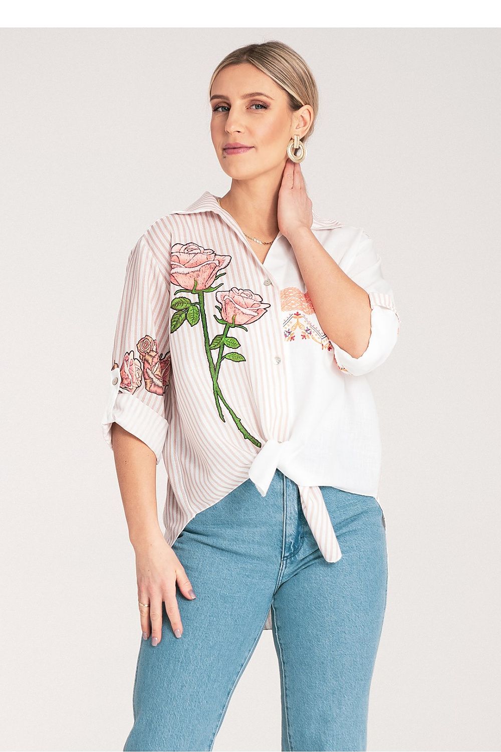 Skjorte Figl til dame fra MS StyleHaven, laget av polyester, farge Blå, størrelse S/M, med sleeveless ermer, perfekt til dress